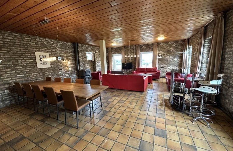 10 pers gesch woonkamer 1