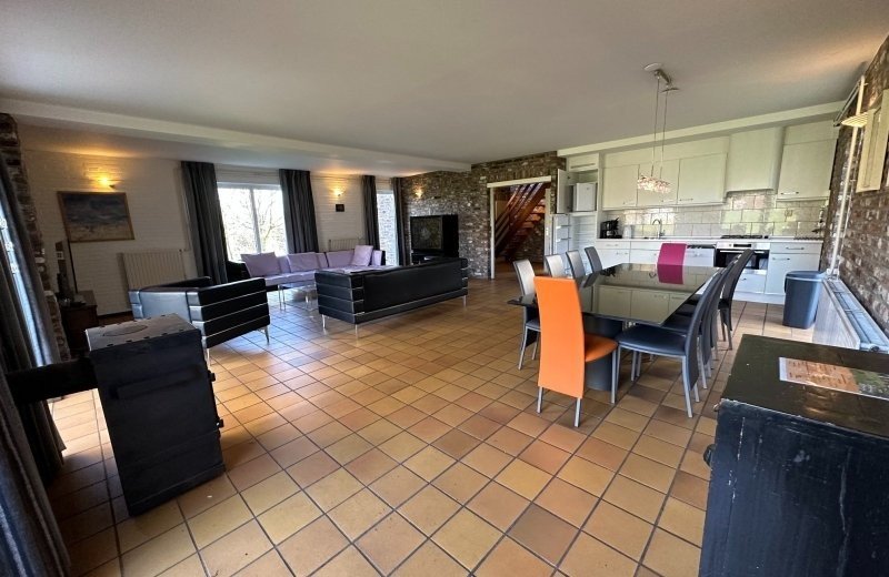 10 pers vrij woonkamer 4