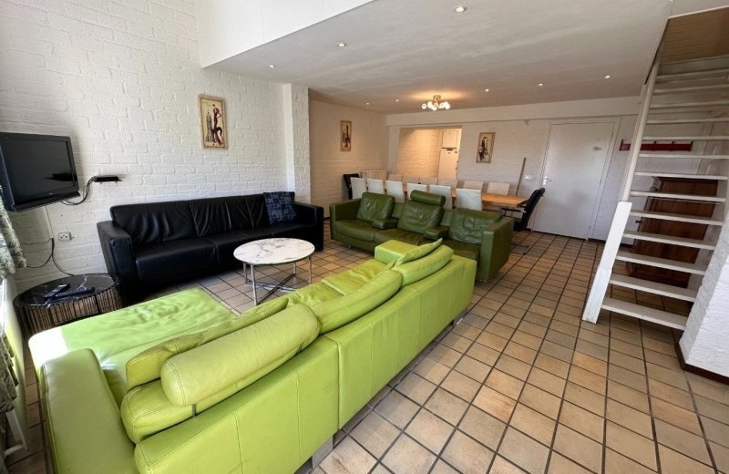 12 pers gesch woonkamer 1