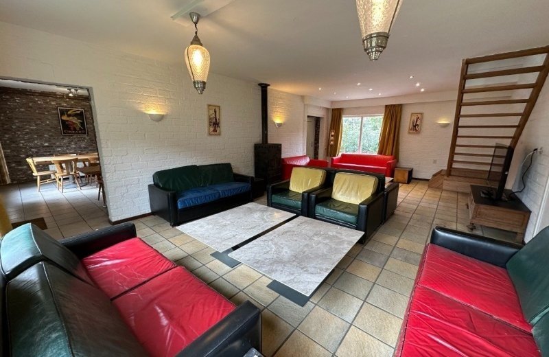 25 pers gesch woonkamer 2