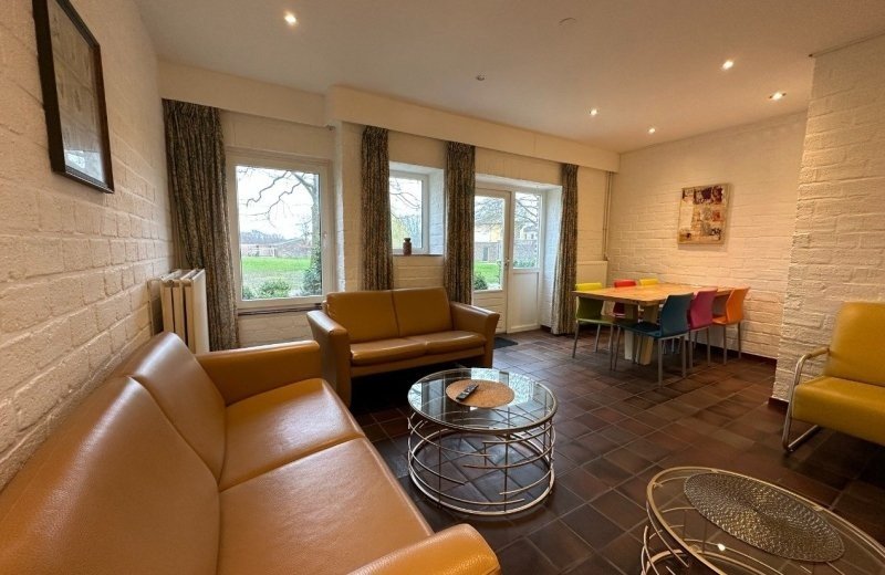 6 pers gesch met sauna woonkamer 6