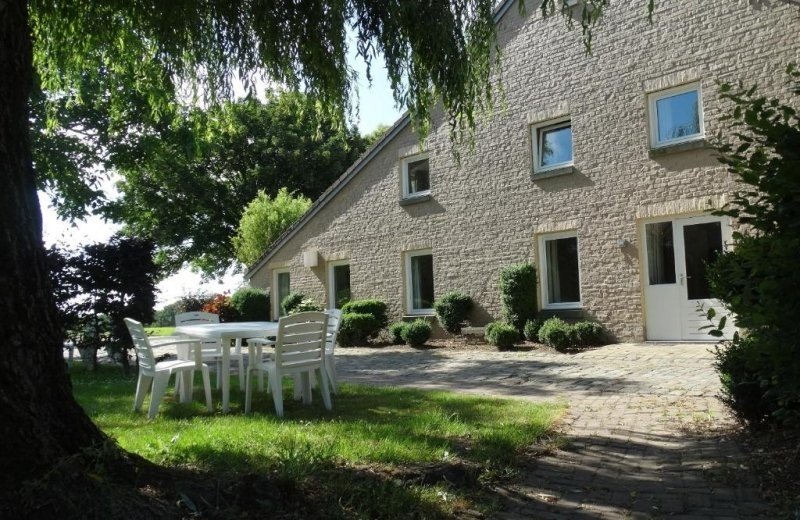 8 pers gesch met sauna buitenkant 2